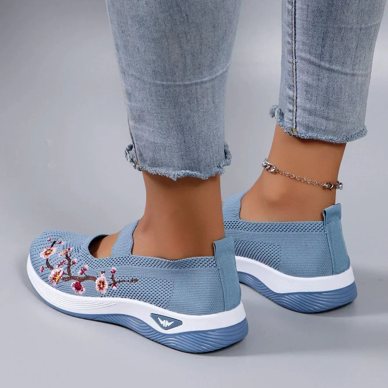 Elvira Bekväm Blommig Sneaker